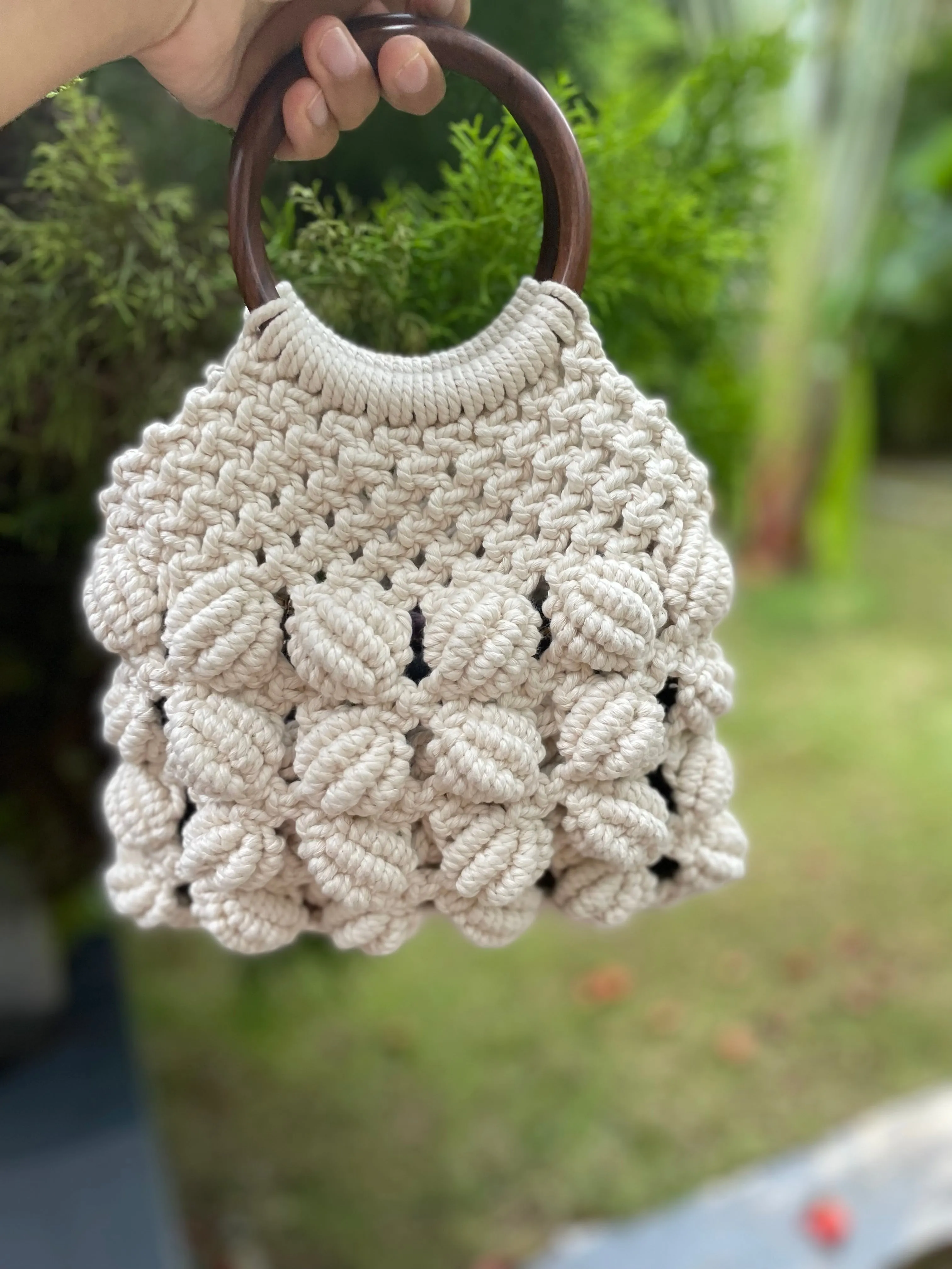 Shell Clutch Bag - Offwhite