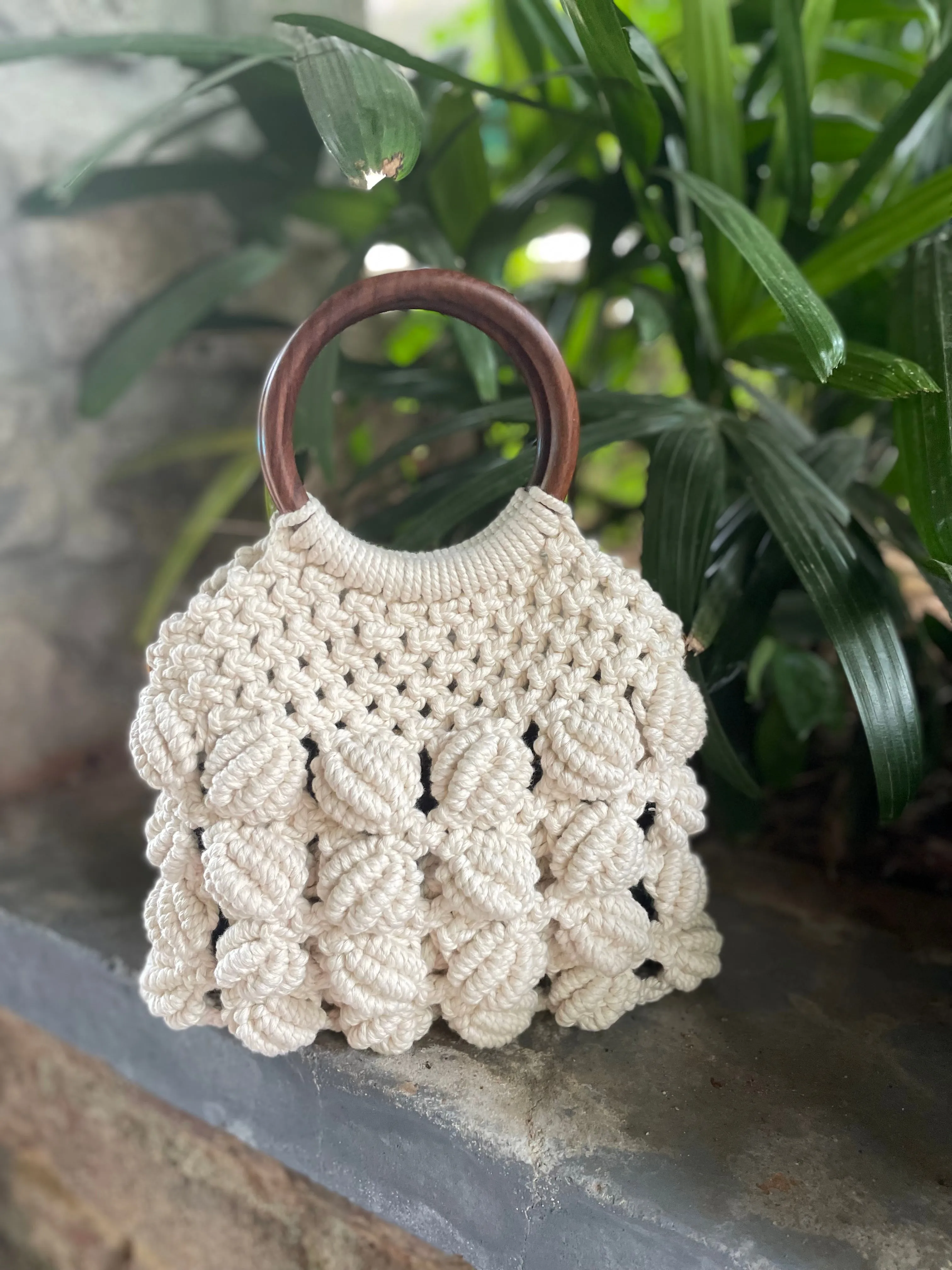 Shell Clutch Bag - Offwhite