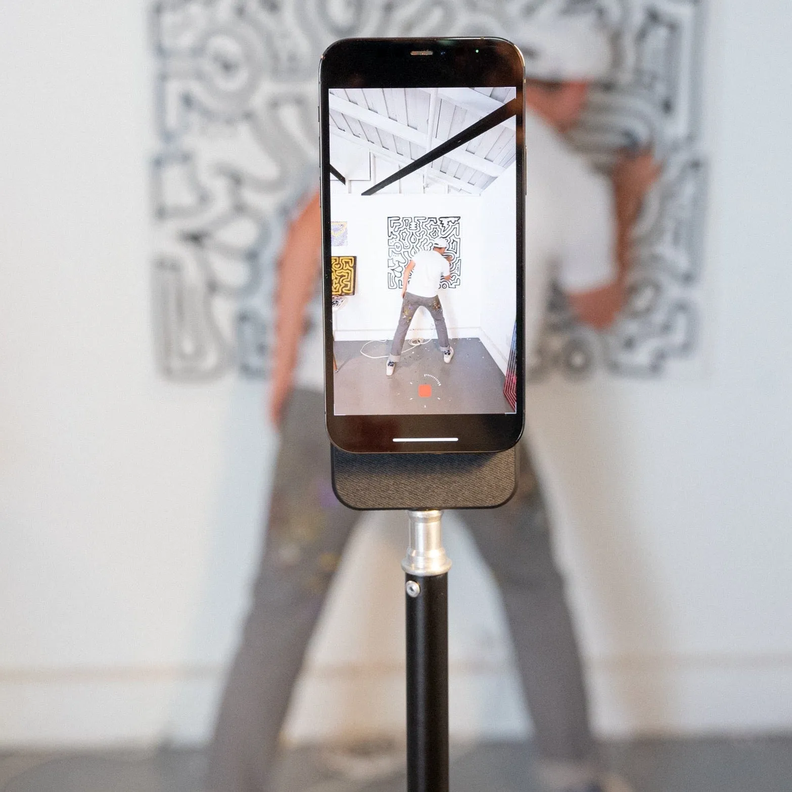 snap  powerstation stand - Mophie (MagSafe Compatible)