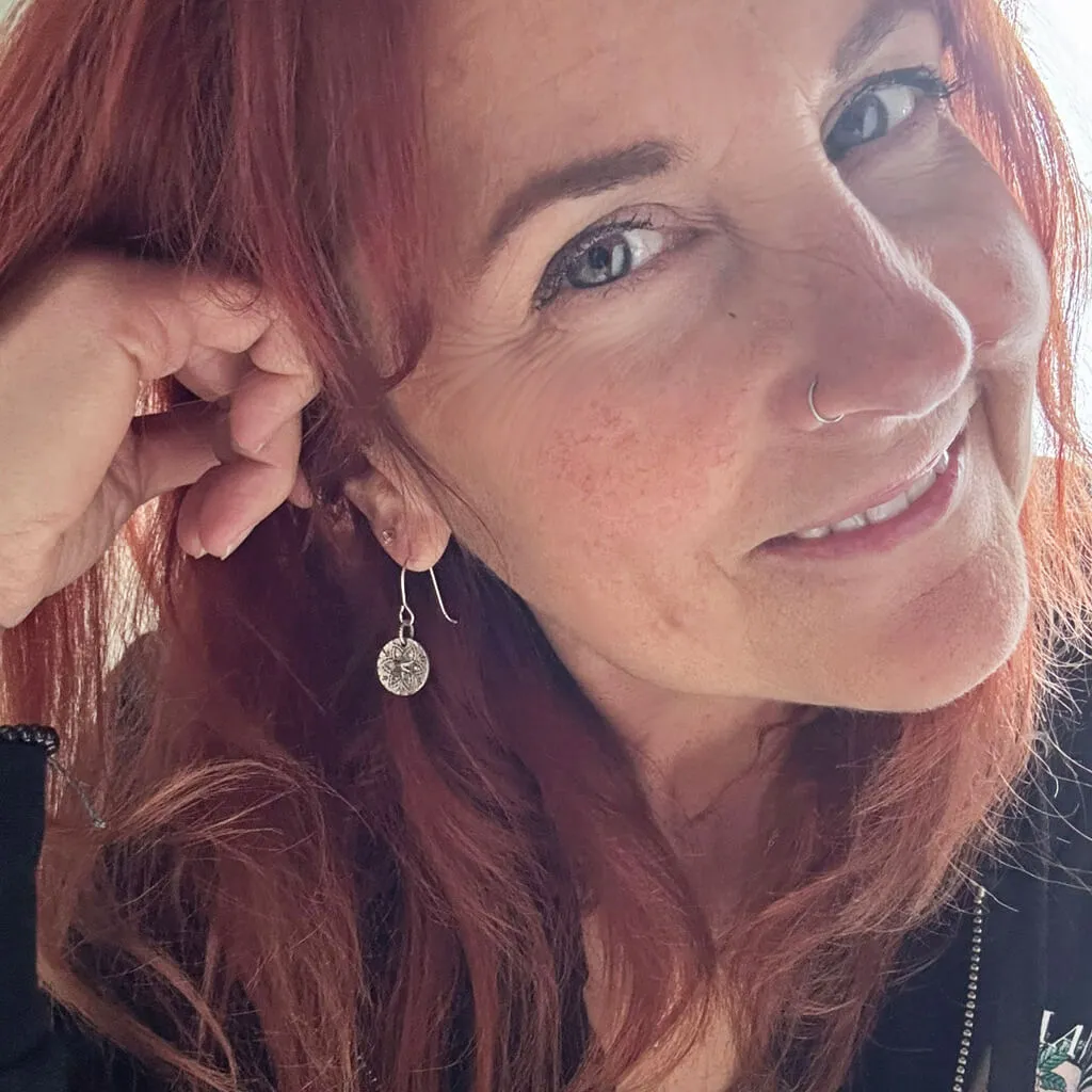 starstruck // silver star coin dangle earrings