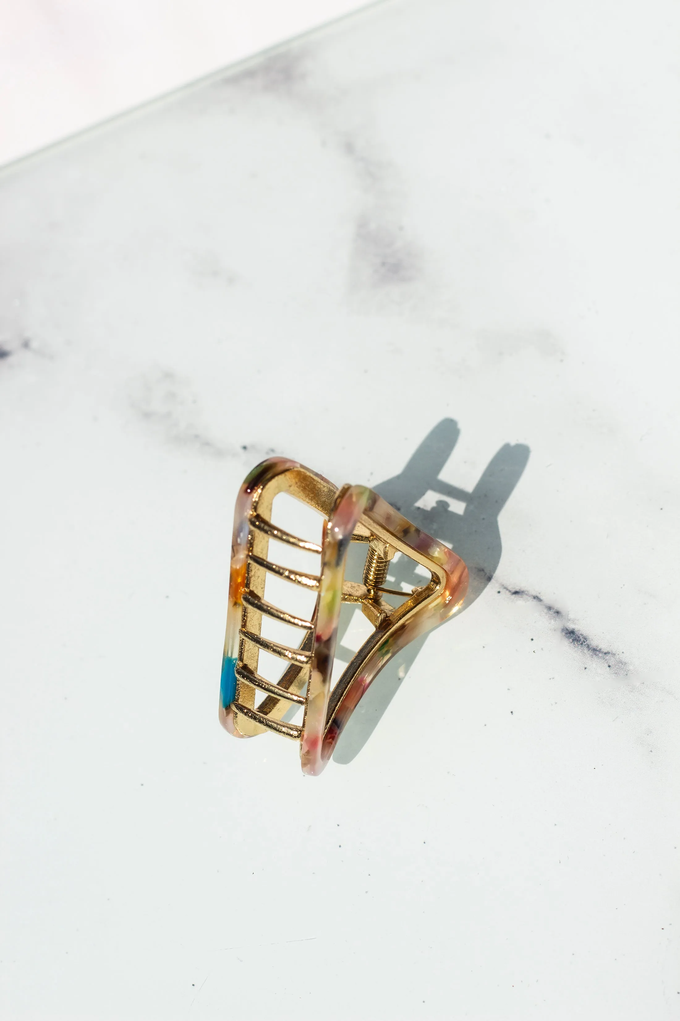 Triangle Outline Claw Hair Clip