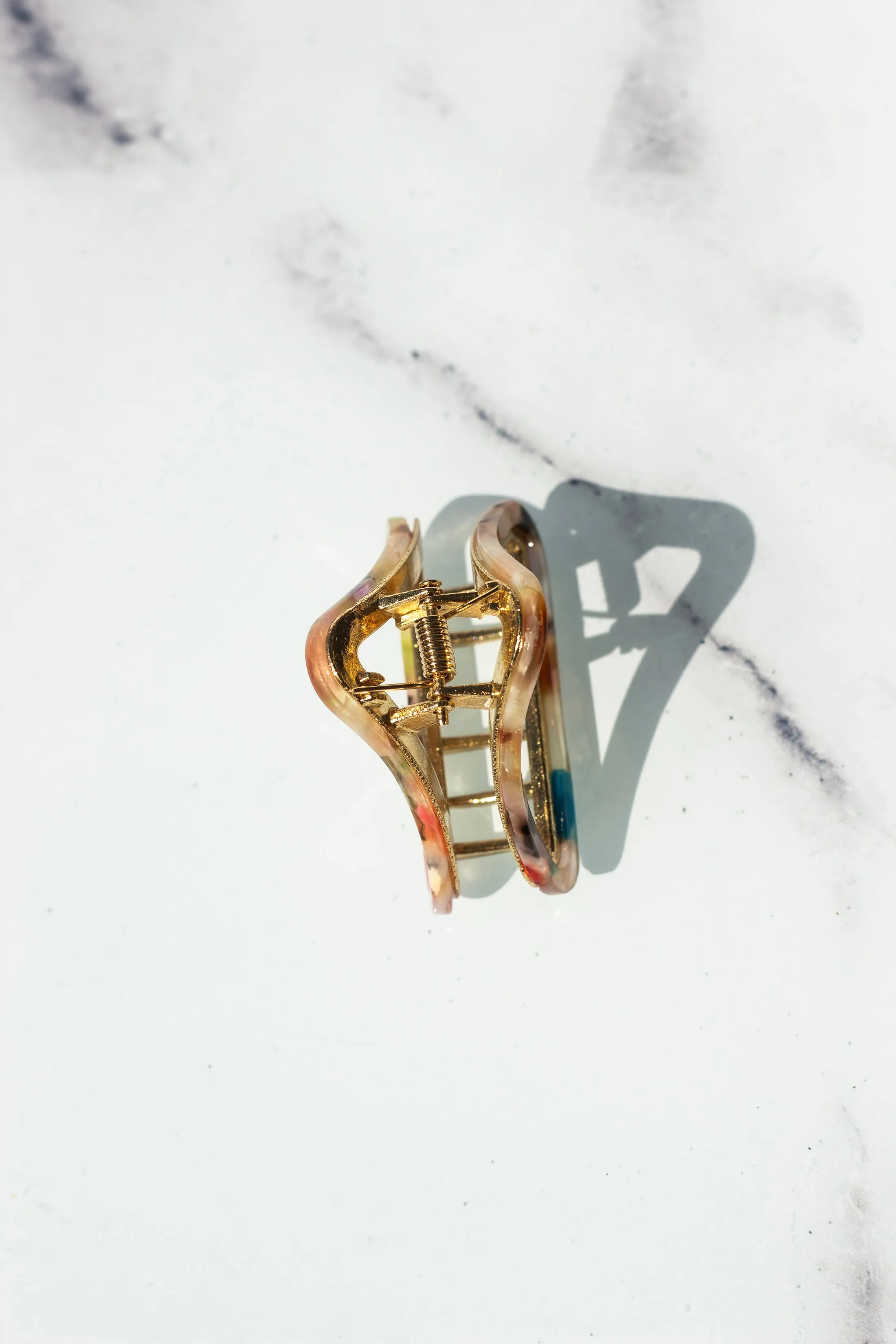 Triangle Outline Claw Hair Clip