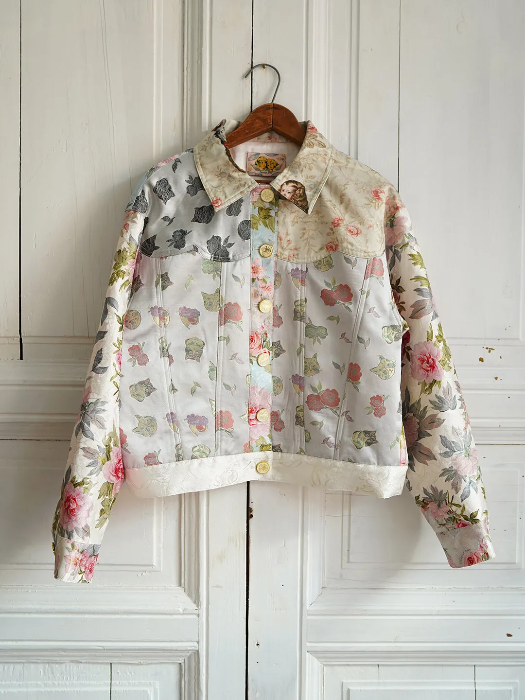 Unlogical Poem Classical Style Flower and Cat Brocade Patchwork Jacket