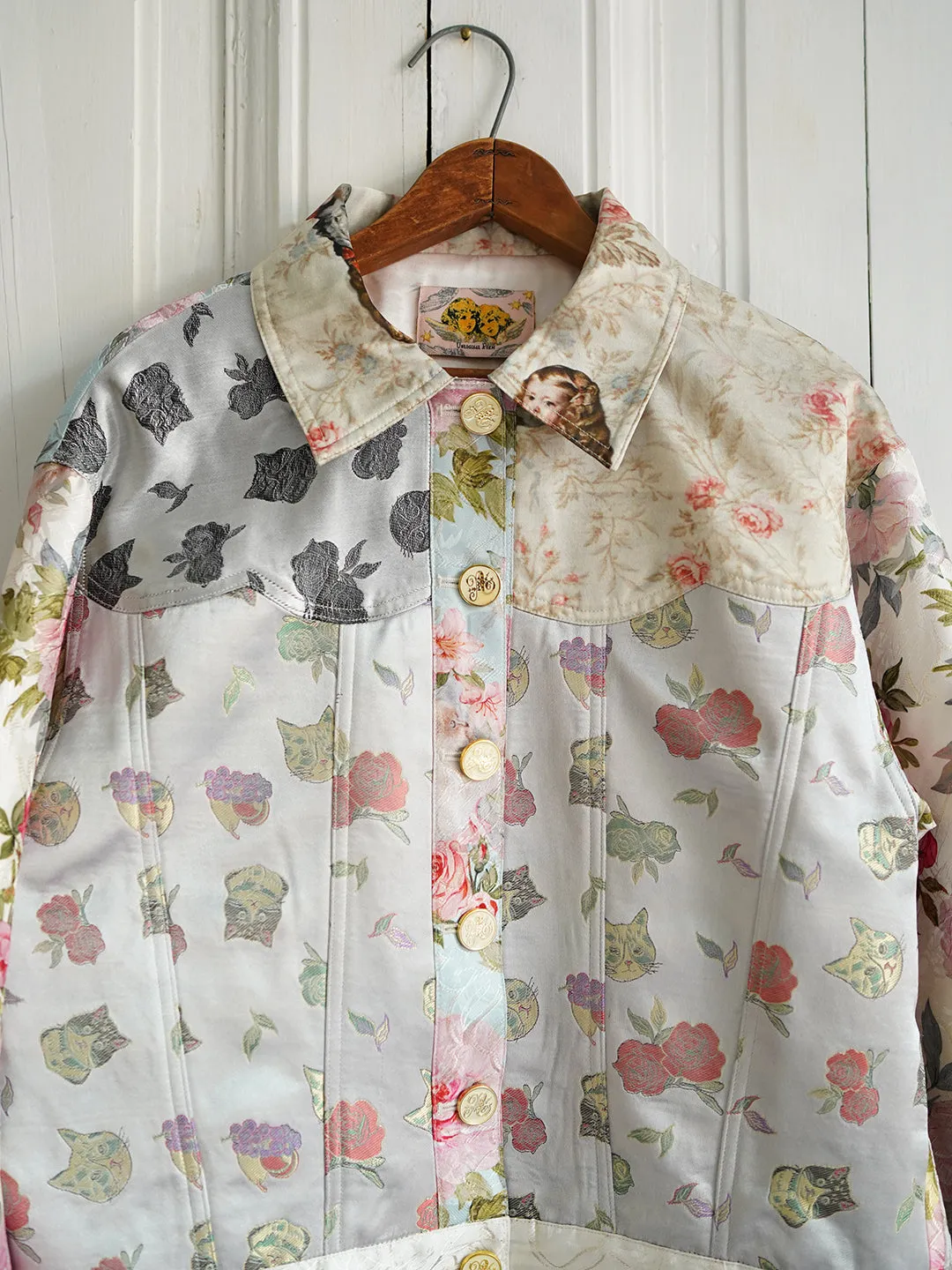 Unlogical Poem Classical Style Flower and Cat Brocade Patchwork Jacket