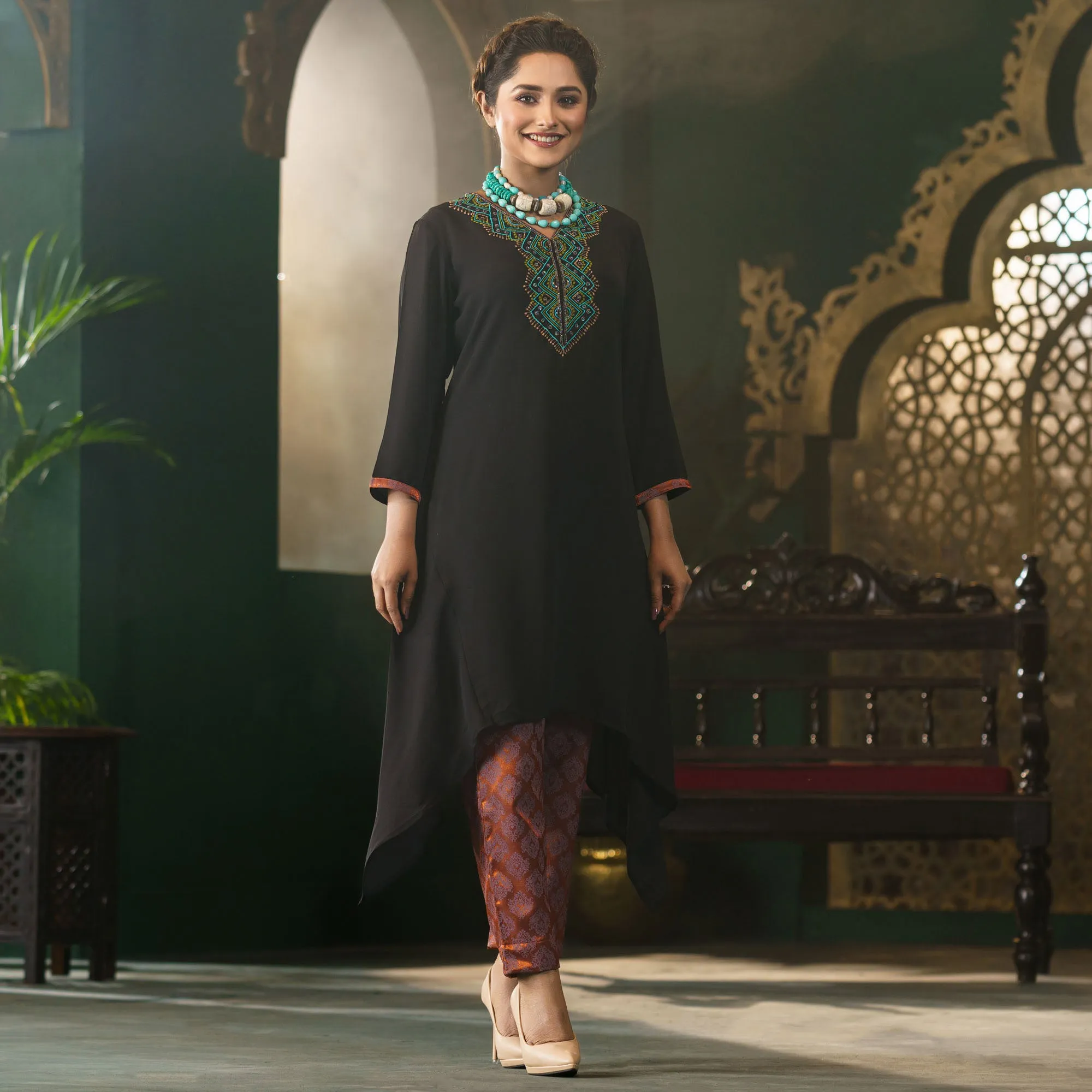 Women Black Embroidered Ethnic Set