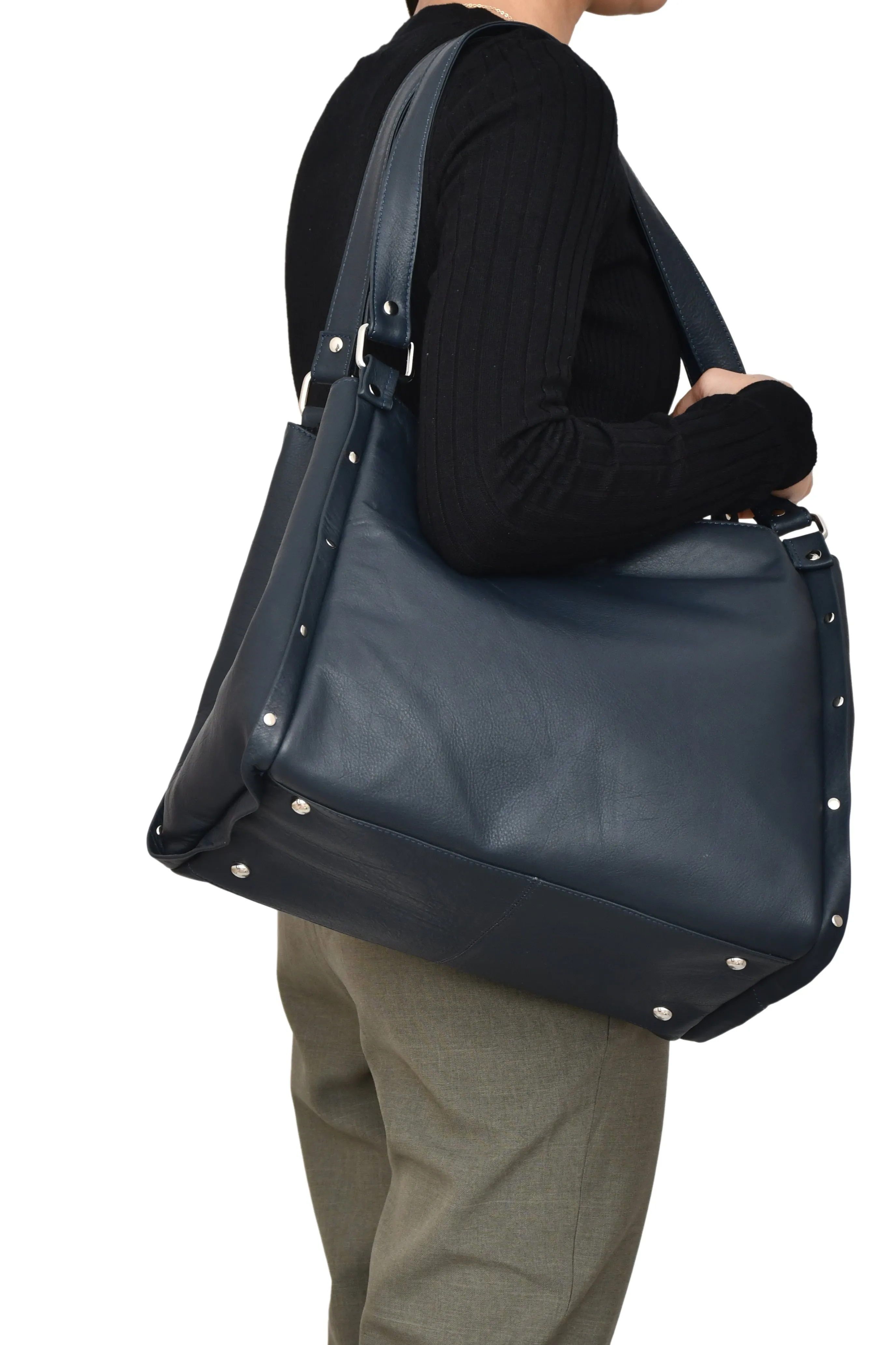 Women Black Large-Size Leather Bag Style Code 3001