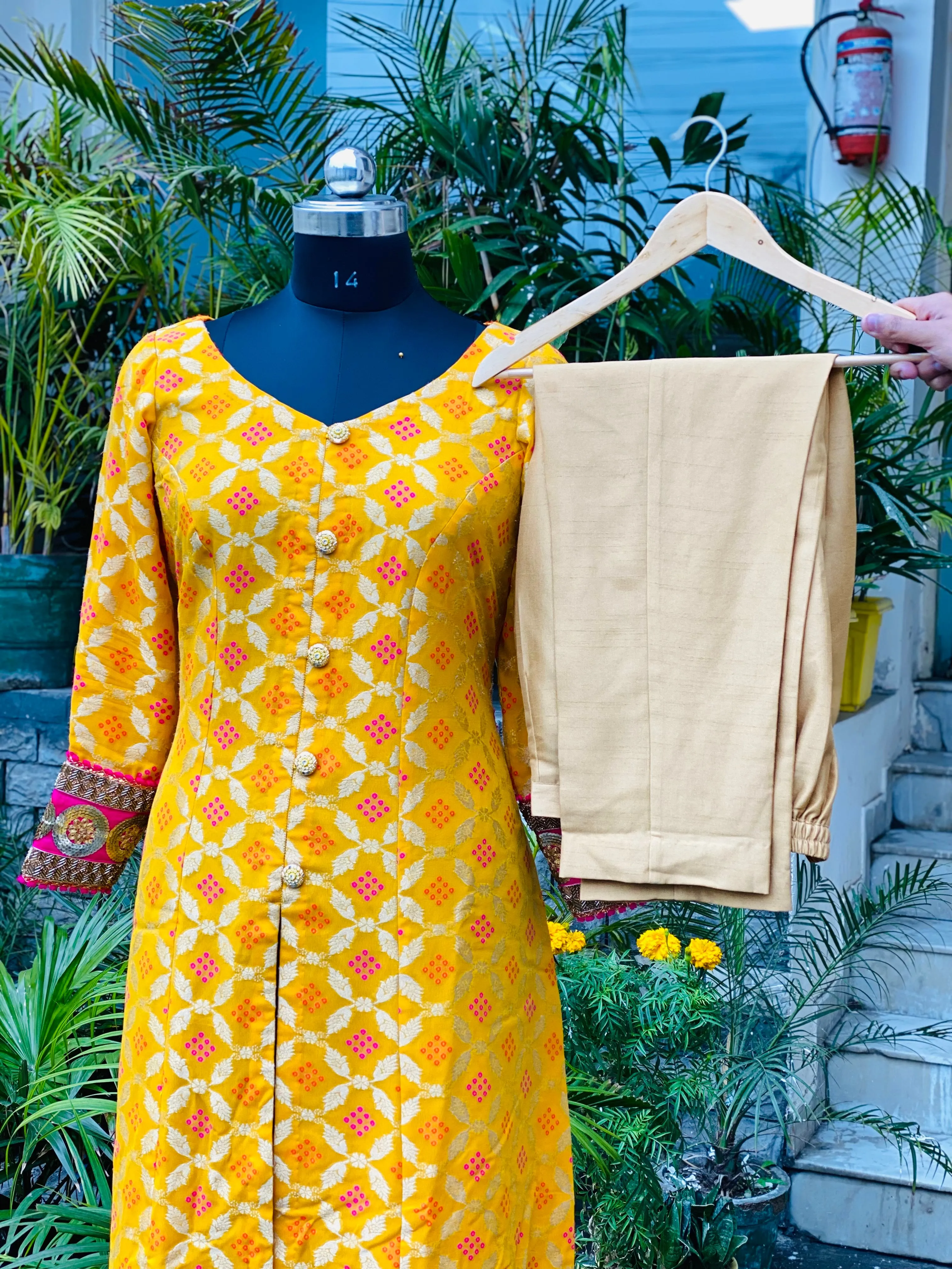 Yellow Ghatchola Silk Suit