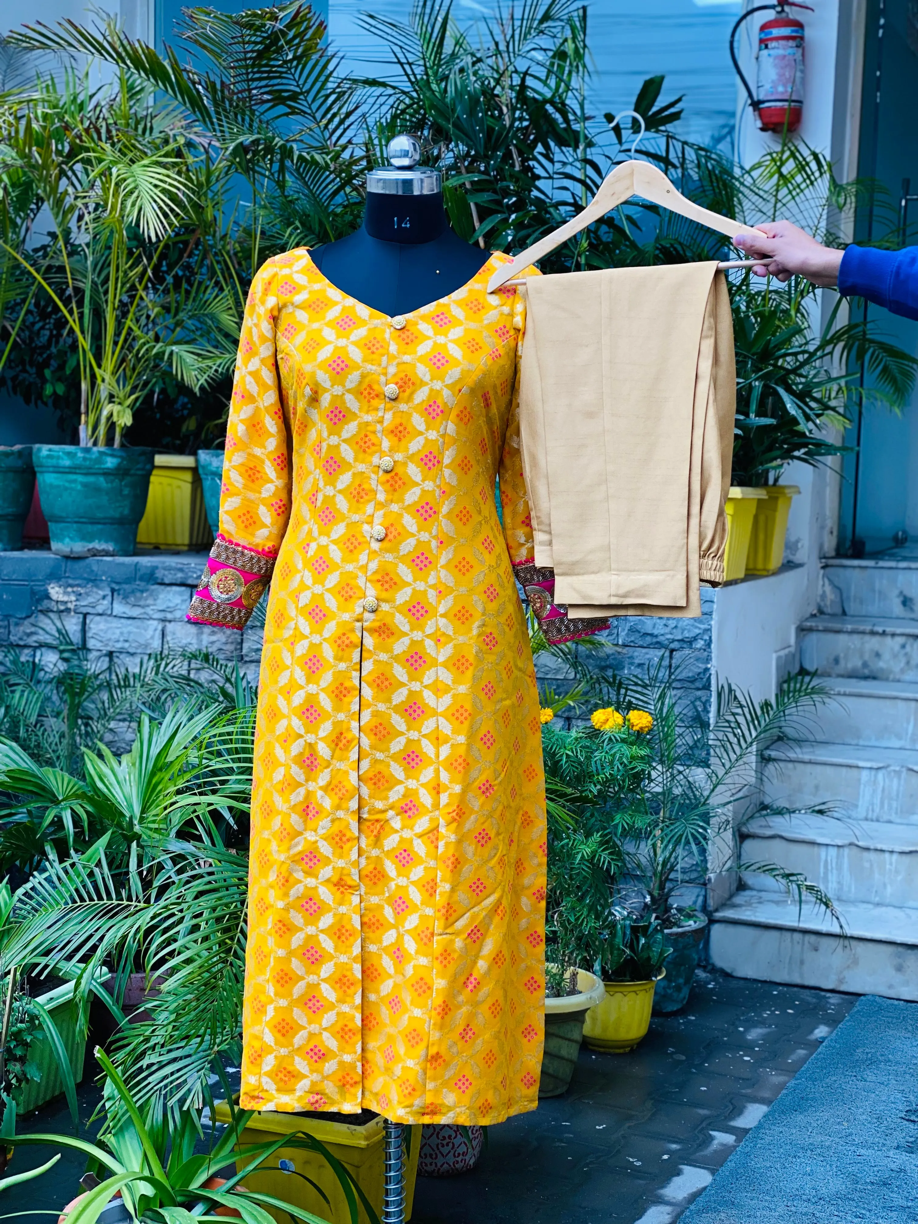 Yellow Ghatchola Silk Suit