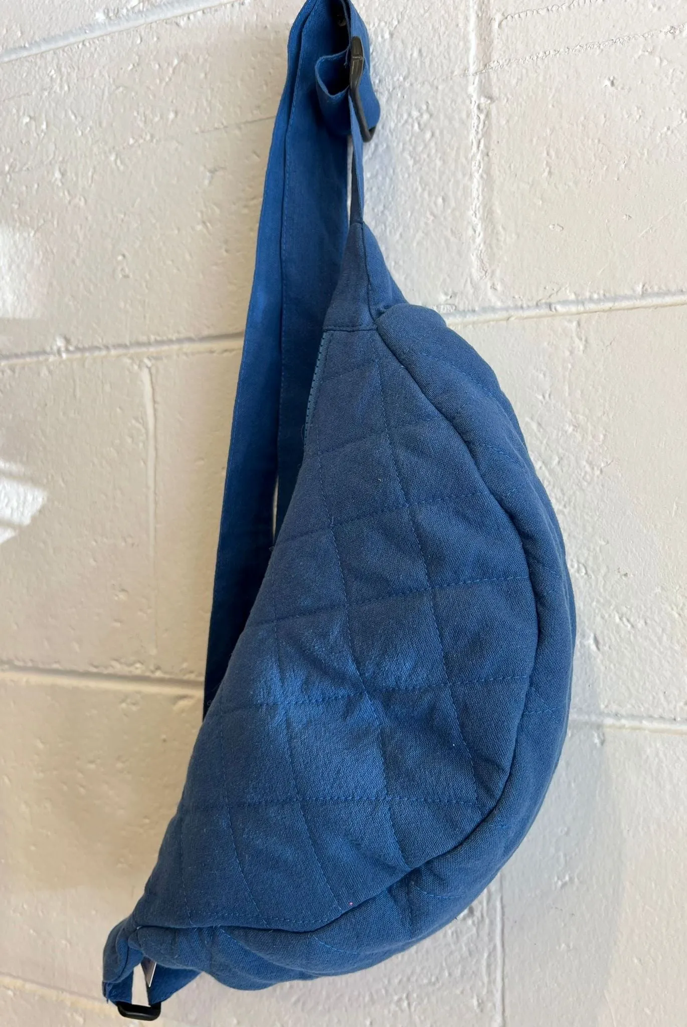 ZABECCA THE LABEL Banana Bag - Denim
